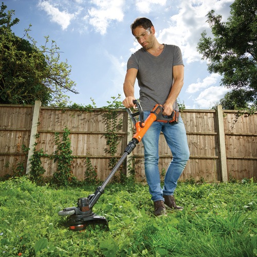 Black and Decker - 18V 28CM 40Ah Easy Feed String Trimmer - STC1840PC